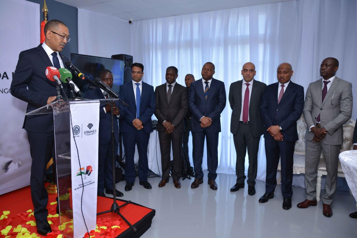 KGK contributes to the democratic ecosystem in Angola by establishing a new diamond manufacturing facility